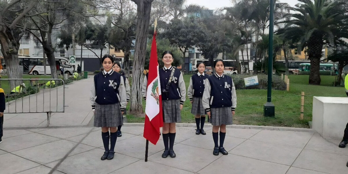 La Escolta de Mujeres en Plaza Pedro Ruiz Gallo